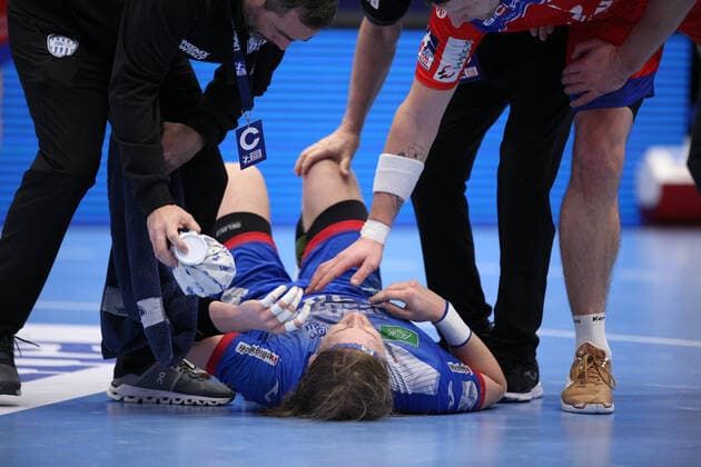 Andreas Cederholm (TBV Lemgo Lippe 34) verletzt am Boden GER, Handball, 1. Bundesliga, TBV Lemgo Lippe gegen HBW Balingen-Weilstetten, 28.11.2019 Lemgo Copyright: xStrohdiekx Eibner-Pressefotox EP_jsk