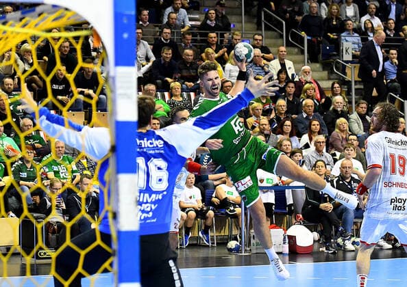 28.11.2019, xlakx, Handball Bundesliga, Fuechse Berlin - MT Melsungen emspor, v.l.Nebojsa Simic (MT Melsungen 16),zum Sprungwurf Fabian Wiede(Fuechse Berlin 3) Berlin