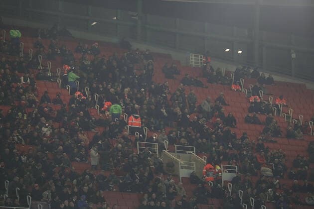 28.11.2019 Gruppenspiel Gruppe F UEFA Europa League Saison 2019 20 FC Arsenal - Eintracht Frankfurt v.l., Eintracht Frankfurt Fans, Stimmung, Schals, Trikots, Emotionen Foto: Joaquim Ferreira Copyright: JoaquimxFerreira