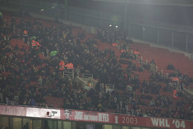 28.11.2019 Gruppenspiel Gruppe F UEFA Europa League Saison 2019 20 FC Arsenal - Eintracht Frankfurt v.l., Eintracht Frankfurt Fans, Stimmung, Schals, Trikots, Emotionen jubeln Foto: Joaquim Ferreira Copyright: JoaquimxFerreira
