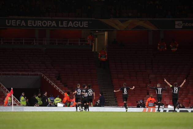 28.11.2019 Gruppenspiel Gruppe F UEFA Europa League Saison 2019 20 FC Arsenal - Eintracht Frankfurt v.l., Eintracht Frankfurt Torjubel, Goal celebration, celebrate the goal vor leeren Gästeblock Foto: Joaquim Ferreira Copyright: JoaquimxFerreira