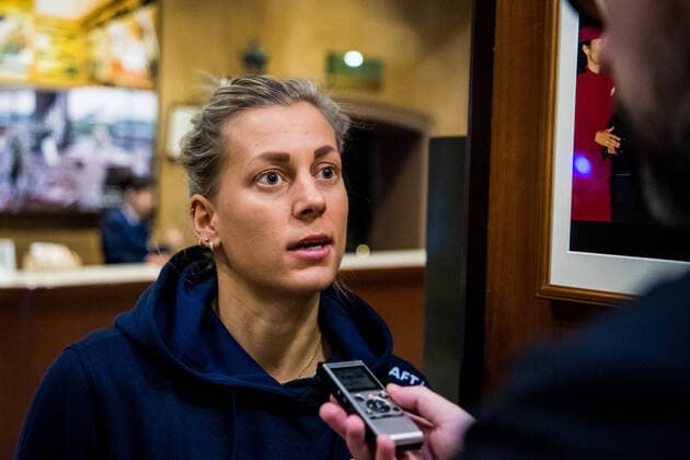 191129 Nathalie Hagman of Sweden is interviewed by the media during a press meeting ahead of the Women s World Handball Championship on November 29, 2019 in Kumamoto. Photo: Ludvig Thunman BILDBYRAN kod LT 35686 bbeng dam women handball handboll world handball championship 2019 sweden press meeting Copyright: LUDVIGxTHUNMAN BB191129LT044