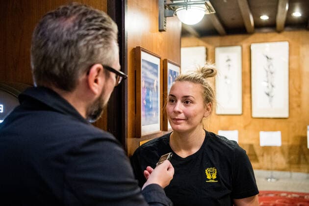 191129 Isabelle Gullden of Sweden is interviewed by the media during a press meeting ahead of the Women s World Handball Championship on November 29, 2019 in Kumamoto. Photo: Ludvig Thunman BILDBYRAN kod LT 35686 bbeng dam women handball handboll world handball championship 2019 sweden press meeting Copyright: LUDVIGxTHUNMAN BB191129LT045
