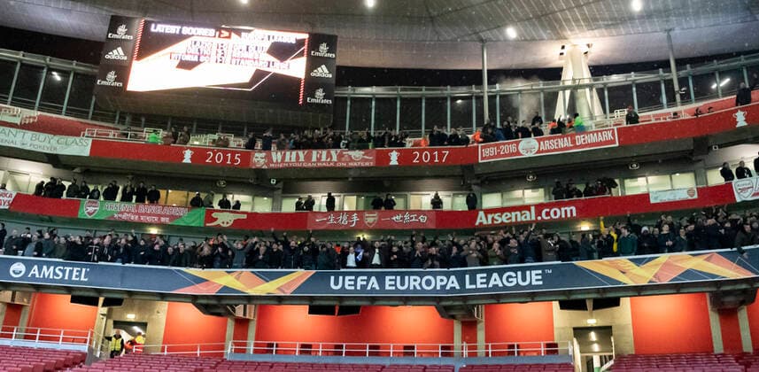 Europa League FC Arsenal - Eintracht Frankfurt am 28.11.2019 in London (Emirates Stadium), Germany, HMB Media Schumacher, bfischu, Saison 2019 20, Gruppenphase, 5. Spieltag - Bild: Fankurve Eintracht Fans in London (DFL DFB REGULATIONS PROHIBIT ANY USE OF PHOTOGRAPHS as IMAGE SEQUENCES and or QUASI-VIDEO) Copyright: HMBxMedia Schumacher