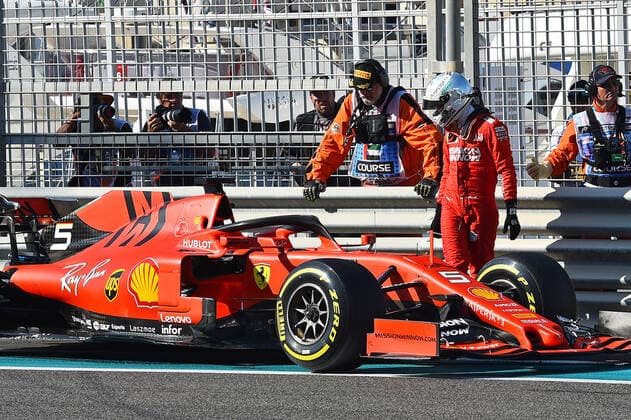 29.11.2019, xekx, Motorsport FIA , Formel 1 Großer Preis von Abu Dhabi - 2019 emspor, Sebastian Vettel (Ferrari) Unfall im Freien Training (DFL DFB REGULATIONS PROHIBIT ANY USE OF PHOTOGRAPHS as IMAGE SEQUENCES and or QUASI-VIDEO) Abu Dhabi