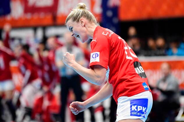 Danmark moeder Australien, i den indledende runde i Gruppe B, under Kvindernes Haandbold VM i Kumamoto Prefectural Gymnasium i Japan, loerdag den 30. november 2019. , Kumamoto Denmark Copyright: BoxAmstrupx cop222 spdk20191130-124010-L