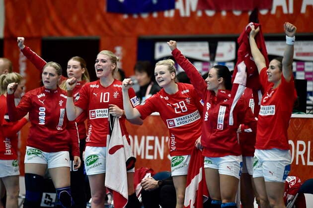 Danmark moeder Australien, i den indledende runde i Gruppe B, under Kvindernes Haandbold VM i Kumamoto Prefectural Gymnasium i Japan, loerdag den 30. november 2019. , Kumamoto Denmark Copyright: BoxAmstrupx cop222 spdk20191130-125623-L