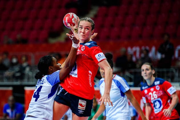 191130 Kari Brattset of Norway during the Women s World Handball Championship game between Norway and Cuba on November 30, 2019 in Kumamoto. Photo: Daniel Stiller Bildbyran kod DS 59408 bbeng dam women handball handboll world handball championship 2019 norway norge cuba kuba handball vm Copyright: DANIELxSTILLER BB191130DS045