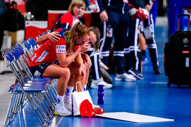 191130 Camilla Herrem of Norway in tears after the Women s World Handball Championship game between Norway and Cuba on November 30, 2019 in Kumamoto. Photo: Daniel Stiller Bildbyran kod DS 59408 bbeng dam women handball handboll world handball championship 2019 norway norge cuba kuba handball vm depp Copyright: DANIELxSTILLER BB191130DS051