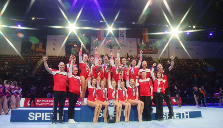 Bilder des Jahres 2019, Sport 11 November Sport Bilder des Tages Ludwigsburg , DTL Finale Deutsche Turnliga Frauen , Deutscher Meister MTV Stuttgart *** Ludwigsburg , DTL Final German Gymnastics League Women , German Champion MTV Stuttgart
