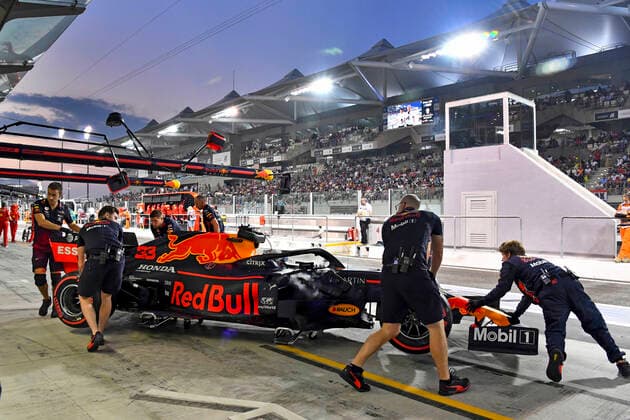 Motorsports: FIA Formula One World Championship, WM, Weltmeisterschaft 2019, Grand Prix of Abu Dhabi, 33 Max Verstappen (NLD, Aston Martin Red Bull Racing), Abu Dhabi United Arab Emirates