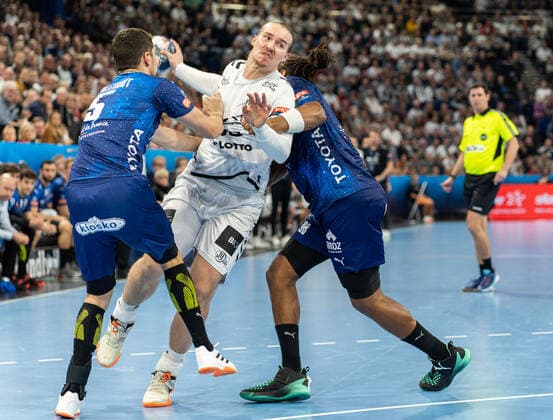 Sport Bilder des Tages THW Kiel - Montpellier HB am 30.11.2019 THW Kiel - Montpellier HB in der VELUX EHF Champions League, Gruppe B am 10. Spieltag in der Sparkassen-Arena (Kiel) am 30.11.2019) Copyright: xBEAUTIFULxSPORTS Angenendtx