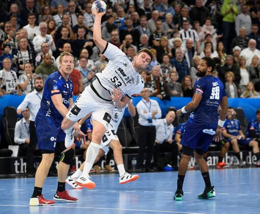 Siegtro von Nikola Bilyk (THW Kiel, 53), Handball, Männer, THW Kiel vs Montpellier HB, Champions-League, 9. Spieltag, Gruppenphase, 30.11.19 Kiel Sparkassen-Arena Schleswig-Holstein Germany