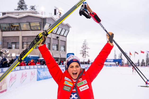 Bilder des Jahres 2019, Sport 12 Dezember Sport Bilder des Tages 191201 Therese Johaug of Norway celebrates after the women?s 10 km pursuit during the FIS Cross-Country World Cup premiere on December 1, 2019 in Ruka. Photo: Carl Sandin BILDBYRAN kod CS 57999_477 bbeng Cross Country Skiing skidor langrenn world cup 2019 2020 world cup dam jaktstart *** 191201 Therese Johaug of Norway celebrates after the women?s 10 km pursuit during the FIS Cross Country World Cup premiere on December 1, 2019 in Ruka Photo Carl Sandin BILDBYRAN kod CS 57999 477 bbeng Cross Country Skiing skidor langrenn world cup 2019 2020 world cup dam jaktstart,  Copyright: CARLxSANDIN BB191201CS050