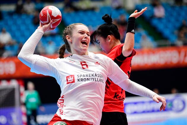 Anne Mette Hansen i aktion da Danmark moeder Sydkorea, i den indledende runde i Gruppe B, under Kvindernes Haandbold VM i Kumamoto Prefectural Gymnasium i Japan, soendag den 1. december 2019. . , Kumamoto Denmark Copyright: BoxAmstrupx COP222 spdk20191201-124957-L