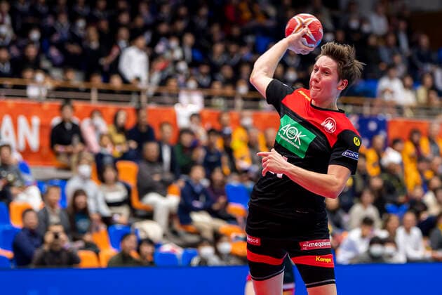 Handball, Frauen: WM 2019, Vorrunde, Gruppe B, 2. Spieltag , Australien - Deutschland Ina Grossmann (Deutschland Thueringer HC) Yamaga City Overall Gymnasium Kumamoto Japan