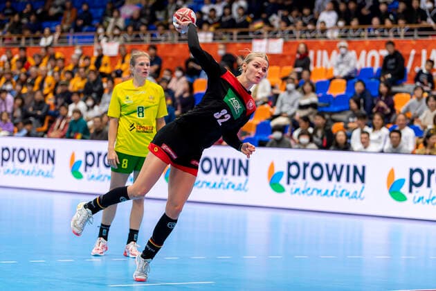 Handball, Frauen: WM 2019, Vorrunde, Gruppe B, 2. Spieltag , Australien - Deutschland Evgenija Minevskaja (Deutschland Brest) Yamaga City Overall Gymnasium Kumamoto Japan