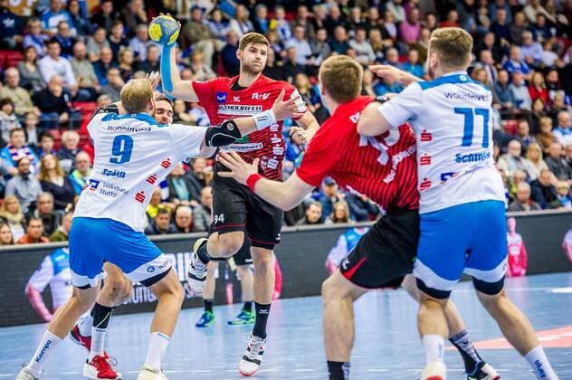 Poehle, Georg (HSG Nordhorn-Lingen 94) Spaeth, Manuel (TVB Stuttgart 9) TVB 1898 Stuttgart - HSG Nordhorn Lingen HBL LIQUI MOLY 1.Handball-BundesligaSCHARRena Stuttgart Baden-Wuerttemberg Deutschland . 01.12.19 Handball 15. Spieltag , Baden Wuerttemberg Deutschland
