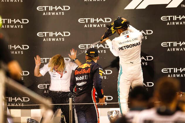 Motorsports: FIA Formula One World Championship, WM, Weltmeisterschaft 2019, Grand Prix of Abu Dhabi, Britta Seeger (GER, Member of the Board of Management of Daimler AG), 33 Max Verstappen (NLD, Aston Martin Red Bull Racing), 44 Lewis Hamilton (GBR, Mercedes AMG Petronas Motorsport), Abu Dhabi United Arab Emirates