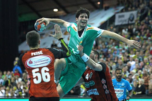 Sport Bilder des Tages SC DHfK Leipzig vs. TSV Hannover-Burgdorf, Liqui Moly HBL, 01.12.19 Handball, 1. Bundesliga, Saison 2019 2020, 15. Spieltag: SC DHfK Leipzig vs. TSV Hannover-Burgdorf am 01.12.19 in der Quarterback Immobilien Arena Leipzig. Im Bild: Marko MAMIC (22, SC DHfK Leipzig) Copyright: xBEAUTIFULxSPORTS JanxKaeferx