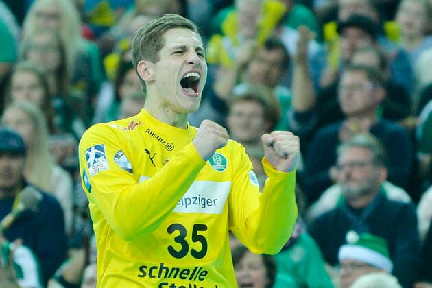 1. Handball-Bundesliga 2019 2020, 15. Spieltag, SC DHfK Leipzig - TSV Hannover-Burgdorf (1.12.2019) Joel Birlehm (Tormann DHfK Leipzig, Rueckennummmer 35) jubelt nach einer Parade im Handball-Bundesliga-Spiel Leipzig gegen Hannover-Burgdorf (01.12.2019) Leipzig Sachsen Deutschland Arena Leipzig