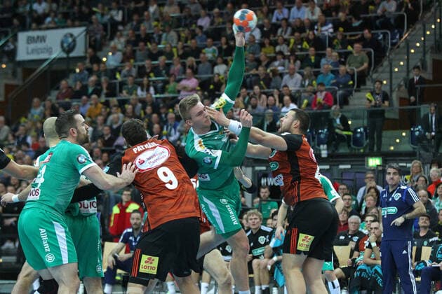SC DHfK Leipzig vs. TSV Hannover-Burgdorf, Liqui Moly HBL, 01.12.19 Handball, 1. Bundesliga, Saison 2019 2020, 15. Spieltag: SC DHfK Leipzig vs. TSV Hannover-Burgdorf am 01.12.19 in der Quarterback Immobilien Arena Leipzig. Im Bild: Franz SEMPER (3, SC DHfK Leipzig) am Ball Copyright: xBEAUTIFULxSPORTS JanxKaeferx
