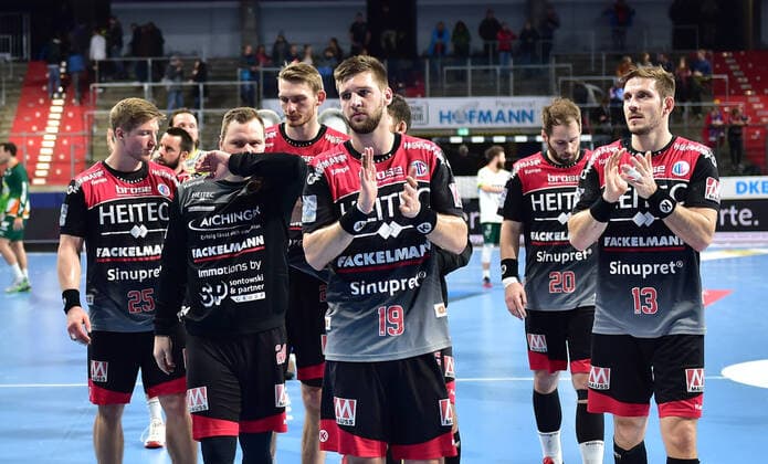 01.12.2019 - Handball - 1. Bundesliga LIQUI MOLY HBL - Saison 2019 2020 - 16.Spieltag: HC Erlangen Metropolregion Nürnberg HCE - HSG Wetzlar - OGo - Mannschaft Team enttäuscht Enttäuschung nach Spielende