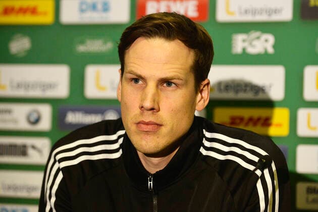 1. Handball-Bundesliga 2019 2020, 15. Spieltag, SC DHfK Leipzig - TSV Hannover-Burgdorf (1.12.2019) - 30:27 Sven-Soeren Christophersen (Sportlicher Leiter Hannover) auf der Pressekonferenz nach dem Handball-Bundesliga-Spiel Leipzig gegen Hannover-Burgdorf (01.12.2019) Leipzig Sachsen Deutschland Arena Leipzig