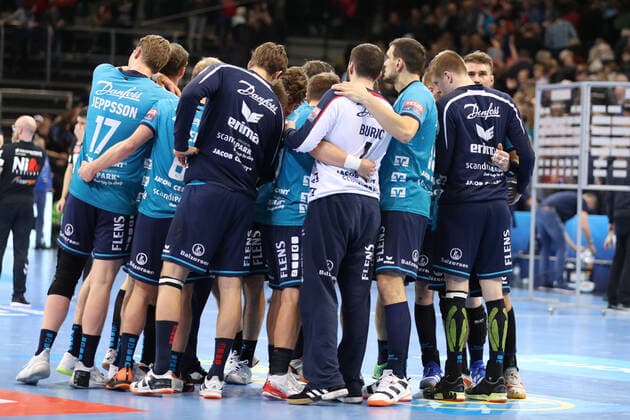 SG Flensburg-Handewitt vs Aalborg Handbold, Handball, EHF Champions League Gruppenphase, 01.12.19; Flensburg Zusammen nach der Niederlage gegen Aalborg Copyright: xBEAUTIFULxSPORTS MarioxM.xKobergx