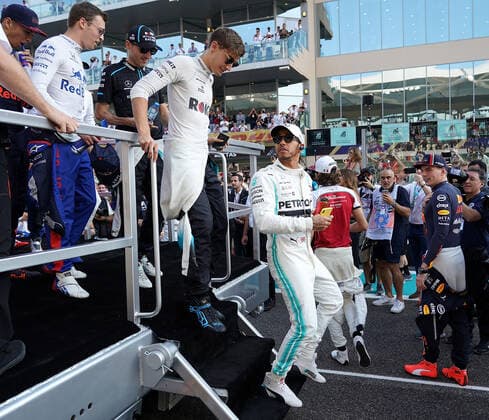 FORMULA 1 ETIHAD AIRWAYS ABU DHABI GRAND PRIX 2019 01.12.2019, Yas Marina Circuit, Abu Dhabi, FORMULA 1 ETIHAD AIRWAYS ABU DHABI GRAND PRIX 2019 , im Bild George Russel (GBR 63), Rokit Williams Racing, Lewis Hamilton (GB 44), Mercedes-AMG Petronas Motorsport, Antonio Giovinazzi (ITA 99), Alfa Romeo Racing, Max Verstappen (NEL 33), Aston Martin Red Bull Racing