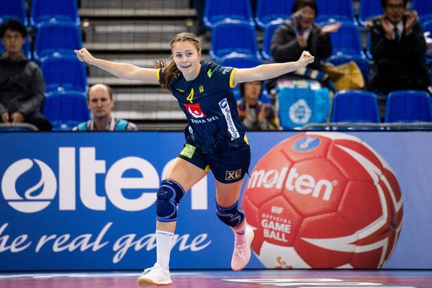 191202 Olivia Mellegard of Sweden celebrates during the Women s World Handball Championship match between China and Sweden on December 2, 2019 in Kumamoto. Photo: Ludvig Thunman BILDBYRAN kod LT 35690 bbeng dam women handball handboll world handball championship 2019 sverige sweden china kina jubel Copyright: LUDVIGxTHUNMAN BB191202LT013