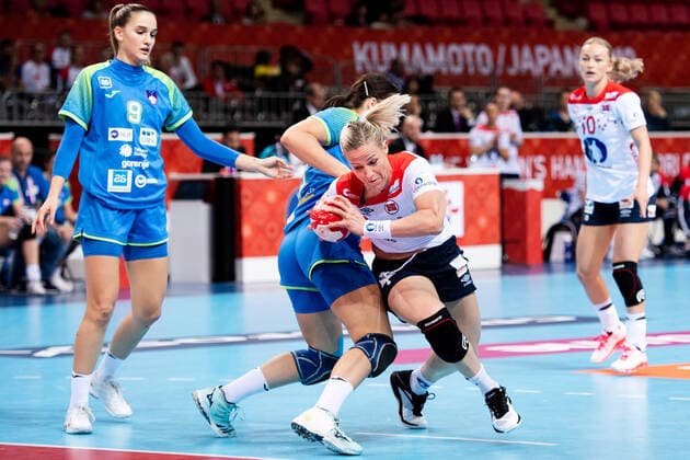 191202 Heidi Loke of Norway during the Women s World Handball Championship game between Slovenia and Norway on December 2, 2019 in Kumamoto. Photo: Daniel Stiller Bildbyran kod DS 59409 bbeng dam women handball handboll world handball championship 2019 norway norge handball vm slovenia slovenien Copyright: DANIELxSTILLER BB191202DS024