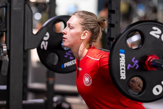 Handball, Frauen: WM 2019, Vorrunde, Gruppe B, Media Day - Krafttraining - Deutschland Luisa Schulze (Deutschland Bietigheim) Yamaga City Kumamoto Japan