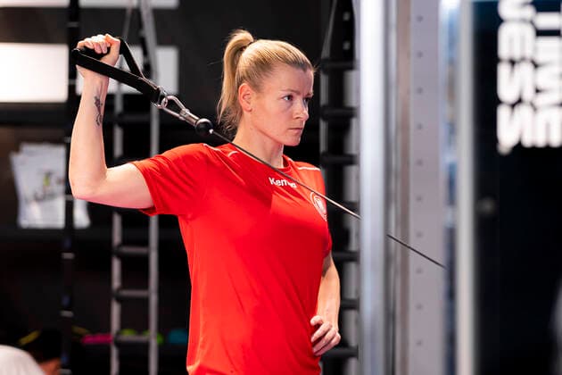 Handball, Frauen: WM 2019, Vorrunde, Gruppe B, Media Day - Krafttraining - Deutschland Antje Lauenroth (Deutschland Bietigheim) Yamaga City Kumamoto Japan