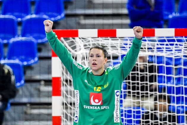 191203 goalkeeper Jessica Ryde of Sweden celebrate during the Women s World Handball Championship match between Sweden and Japan on December 3, 2019 in Kumamoto. Photo: Ludvig Thunman BILDBYRAN kod LT 35691 bbeng dam women handball handboll world handball championship 2019 sverige sweden japan jubel celebration Copyright: LUDVIGxTHUNMAN BB191203LT022