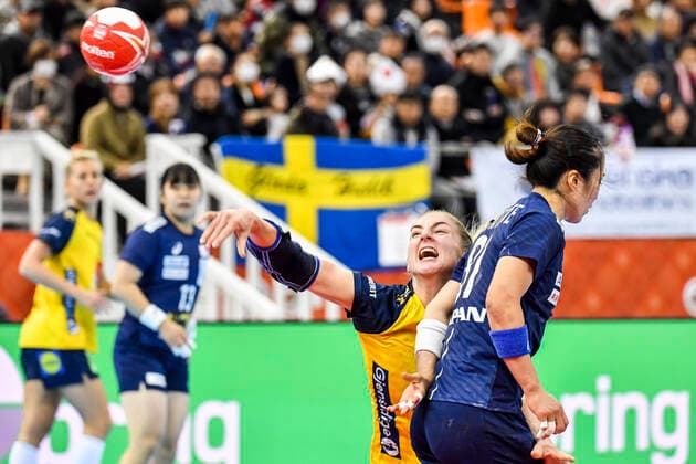 191203 Linn Blohm of Sweden during the Women s World Handball Championship match between Sweden and Japan on December 3, 2019 in Kumamoto. Photo: Ludvig Thunman BILDBYRAN kod LT 35691 bbeng dam women handball handboll world handball championship 2019 sverige sweden japan Copyright: LUDVIGxTHUNMAN BB191203LT027