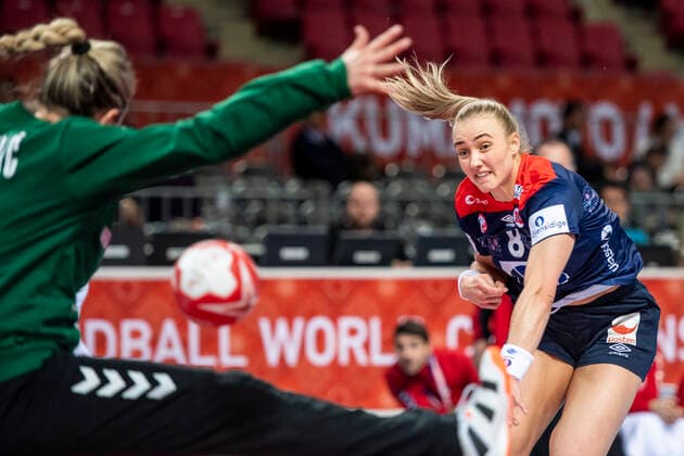 191203 Silje Waade of Norway during the Women s World Handball Championship game between Norway and Serbia on December 3, 2019 in Kumamoto. Photo: Daniel Stiller Bildbyran kod DS 59413 bbeng dam women handball handboll world handball championship 2019 norway norge handball vm serbien serbia Copyright: DANIELxSTILLER BB191203DS064