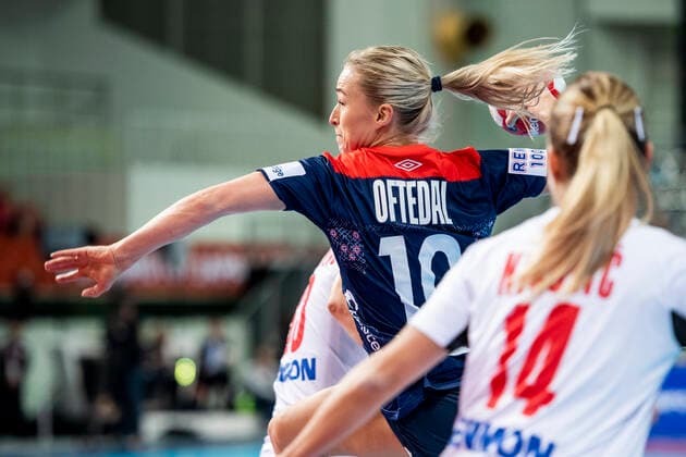 191203 Stine Bredal Oftedal of Norway during the Women s World Handball Championship game between Norway and Serbia on December 3, 2019 in Kumamoto. Photo: Daniel Stiller Bildbyran kod DS 59413 bbeng dam women handball handboll world handball championship 2019 norway norge handball vm serbien serbia Copyright: DANIELxSTILLER BB191203DS065