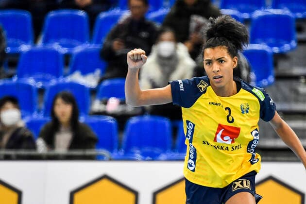 191203 Jamina Roberts of Sweden celebrate during the Women s World Handball Championship match between Sweden and Japan on December 3, 2019 in Kumamoto. Photo: Ludvig Thunman BILDBYRAN kod LT 35691 bbeng dam women handball handboll world handball championship 2019 sverige sweden japan jubel celebration Copyright: LUDVIGxTHUNMAN BB191203LT059
