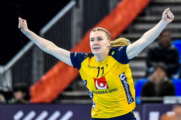 191203 Johanna Forsberg of Sweden celebrate during the Women s World Handball Championship match between Sweden and Japan on December 3, 2019 in Kumamoto. Photo: Ludvig Thunman BILDBYRAN kod LT 35691 bbeng dam women handball handboll world handball championship 2019 sverige sweden japan jubel celebration Copyright: LUDVIGxTHUNMAN BB191203LT062