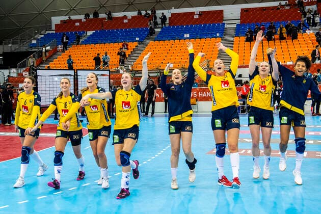 191203 Carin Strömberg, Marie Wall, Linn Blohm, Johanna Forsberg and Jamina Roberts of Sweden celebrate after the Women s World Handball Championship match between Sweden and Japan on December 3, 2019 in Kumamoto. Photo: Ludvig Thunman BILDBYRAN kod LT 35691 bbeng dam women handball handboll world handball championship 2019 sverige sweden japan jubel celebration Copyright: LUDVIGxTHUNMAN BB191203LT075