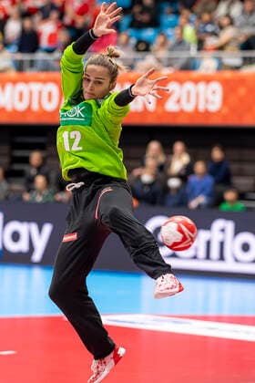 Handball, Frauen: WM 2019, Vorrunde, Gruppe B, 3. Spieltag , Dänemark - Deutschland Torhueterin Dinah Eckerle (Deutschland SG BBM Bietigheim) Kumamoto Kumamoto Prefectural Gymnasium Kumamoto Japan