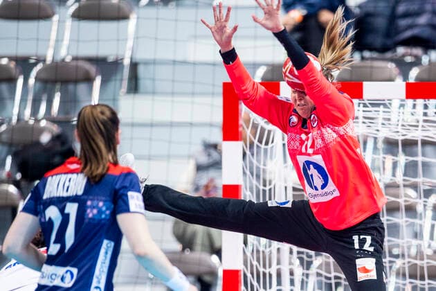 191203 Goalkeeper Silje Solberg of Norway during the Women s World Handball Championship game between Norway and Serbia on December 3, 2019 in Kumamoto. Photo: Daniel Stiller Bildbyran kod DS 59413 bbeng dam women handball handboll world handball championship 2019 norway norge handball vm serbien serbia Copyright: DANIELxSTILLER BB191203DS074