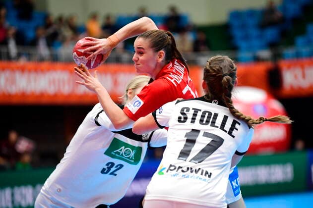 Mie Hoejlund i aktion da Danmark moeder Tyskland, i den indledende runde i Gruppe B, under Kvindernes Haandbold VM i Kumamoto Prefectural Gymnasium i Japan, tirsdag den 3. december 2019. , Kumamoto Denmark Copyright: BoxAmstrupx COP222 spdk20191203-135502-L
