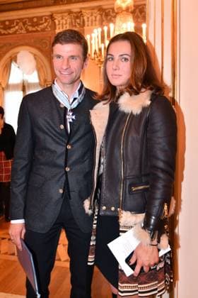 Thomas MUELLER (MÜLLER,Bayern Muenchen) mit Ehefrau Lisa. Verleihung Bayerischer Verdienstorden im Prinz Carl Palais in Muenchen am 03.12.2019,