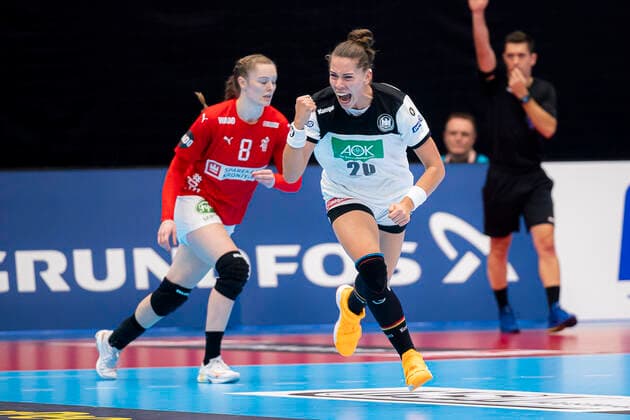 Handball, Frauen: WM 2019, Vorrunde, Gruppe B, 3. Spieltag , Dänemark - Deutschland Emily Boelk Bölk (Deutschland Thueringer HC) Kumamoto Kumamoto Prefectural Gymnasium Kumamoto Japan