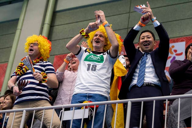 Handball, Frauen: WM 2019, Vorrunde, Gruppe B, 3. Spieltag , Dänemark - Deutschland Fankurve Fans Fanblock Deutschland Kumamoto Kumamoto Prefectural Gymnasium Kumamoto Japan