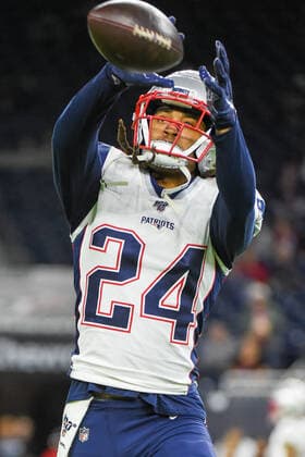 HOUSTON, TX - DECEMBER 01: New England Patriots cornerback Stephon Gilmore (24) warms up before the football game between the New England Patriots and Houston Texans at NRG Stadium on December 1, 2019 in Houston, TX. (Photo by Ken Murray Icon Sportswire) NFL, American Football Herren, USA DEC 01 Patriots at Texans Icon191201151