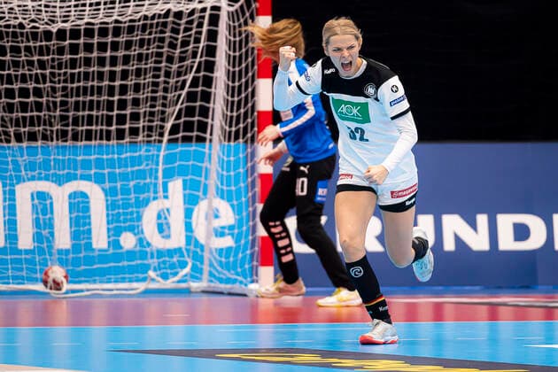 Handball, Frauen: WM 2019, Vorrunde, Gruppe B, 3. Spieltag , Dänemark - Deutschland Evgenija Minevskaja (Deutschland Brest) Kumamoto Kumamoto Prefectural Gymnasium Kumamoto Japan
