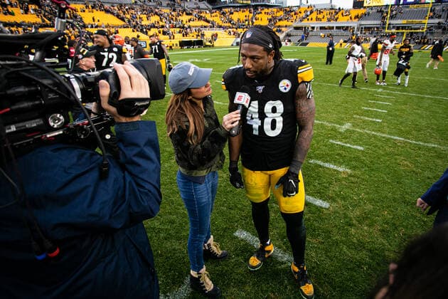 PITTSBURGH, PA - DECEMBER 01: Pittsburgh Steelers outside linebacker Bud Dupree (48) is interviewed by ESPN reporter Dianna Russini during the NFL, American Football Herren, USA football game between the Cleveland Browns and the Pittsburgh Steelers on December 01, 2019 at Heinz Field in Pittsburgh, PA. (Photo by Mark Alberti Icon Sportswire) NFL: DEC 01 Browns at Steelers Icon19120132702